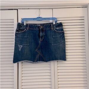 EUC 10 gap mini/midi denim skirt with pockets